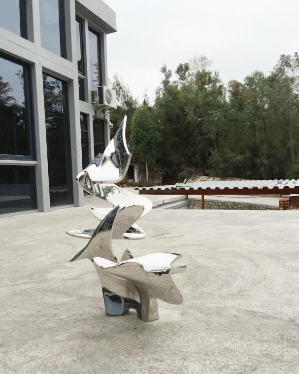 Customized Metal Statue Modern Abstract Sculpture Outdoor For Decoration 0