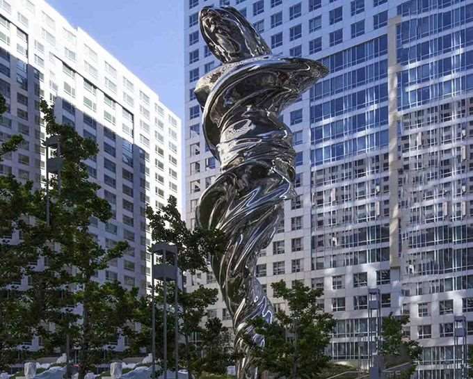 Polished Stainless Steel Sculpture Venus 28 Meter Height For Plaza Decoration 0