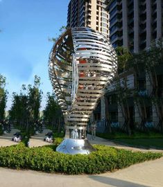Outdoor Stainless Steel Art Sculptures Flower Bud Polished Mirror Surface
