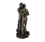 Modern Cast Bronze Sculpture Nude Kissing Couple Statues For Public Decoration