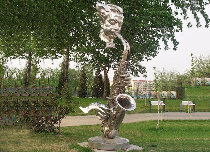 Public Contemporary Saxophone Garden Statues Stainless Steel Art For Lawn Ornaments