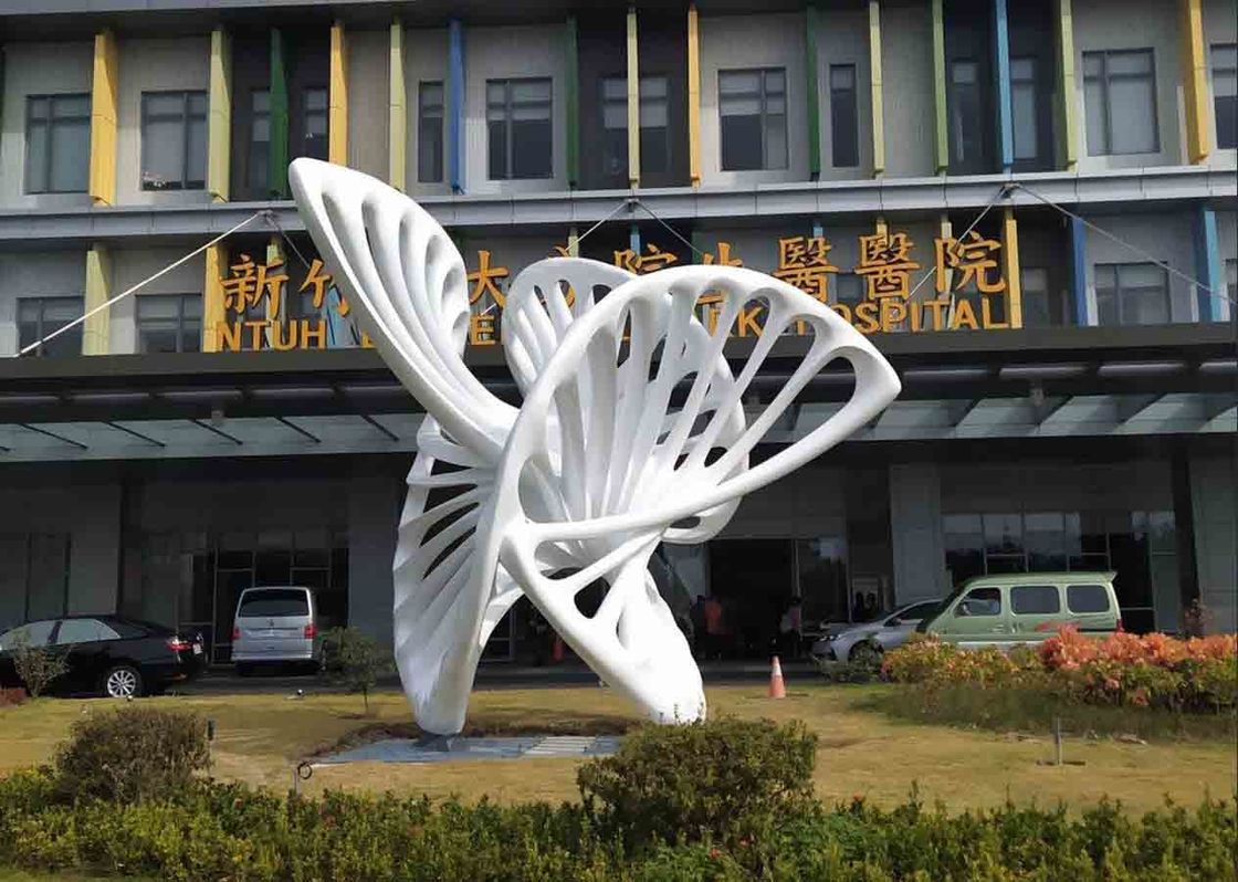 6.5M Height Painted Stainless Steel Metal Sculpture For Square Decoration